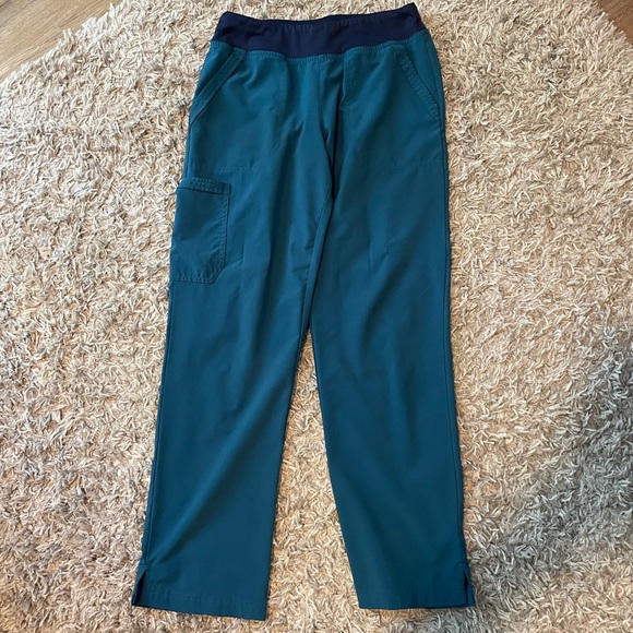 Easy stretch scrub set - Picture 5 of 8